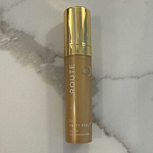 🌸5/$25🌸 The Route the party peel golden illuminizing peel